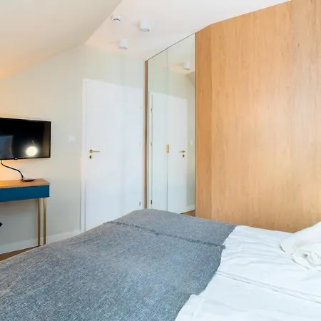 Good Time - Stone Hill Apartment
