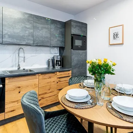 Good Time - Stone Hill Daire *